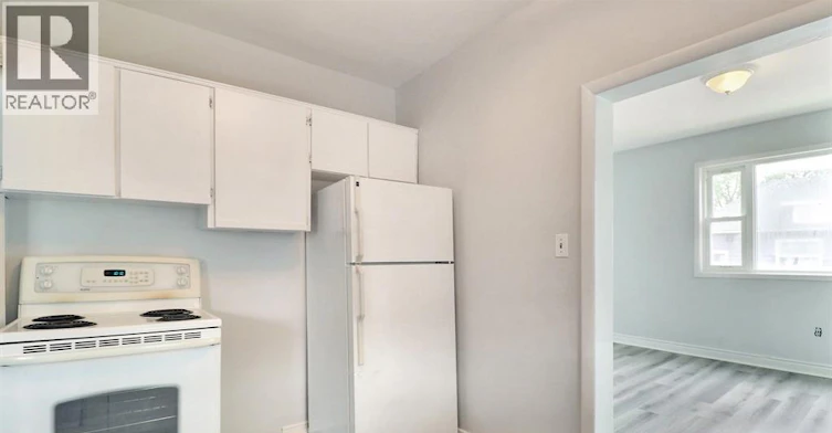 996 Albert, Windsor, ON, N8Y 1V6 - 8