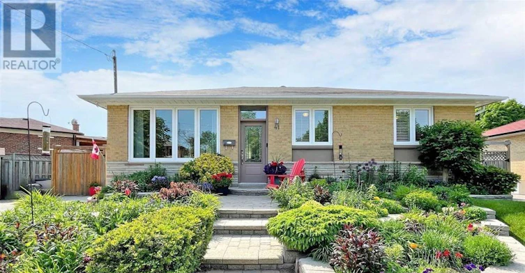 BSMT-41 Roseglor Crescent, Toronto, ON, M1P 3T5