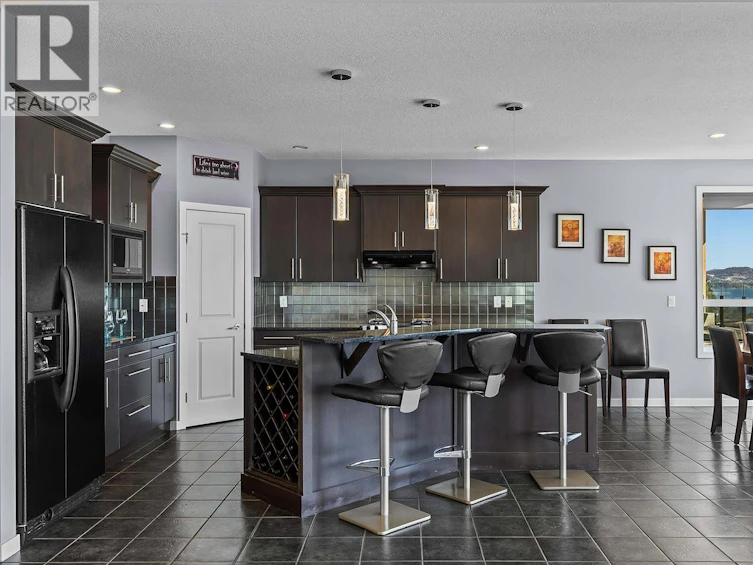 6498 Sherburn Road, Peachland, BC, V0H 1X7 - 5