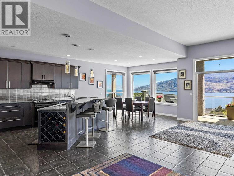 6498 Sherburn Road, Peachland, BC, V0H 1X7 - 3