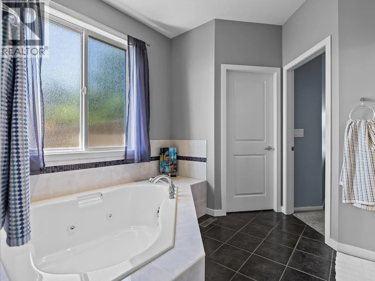 6498 Sherburn Road, Peachland, BC, V0H 1X7 - 45
