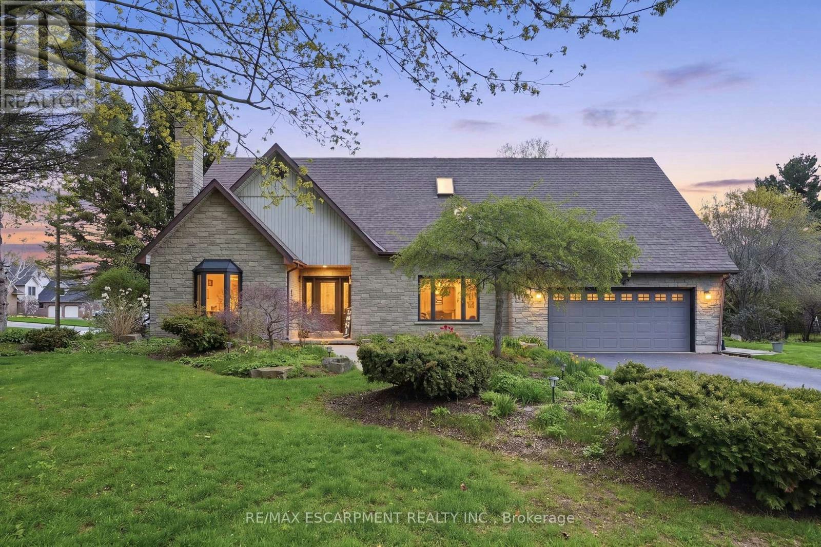 6 Vanstraalen Street, Hamilton, ON, L0R 1H3