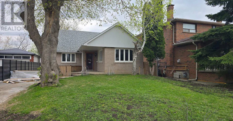 UPPER-279 Cornelius Parkway, Toronto, ON, M3K 1T6