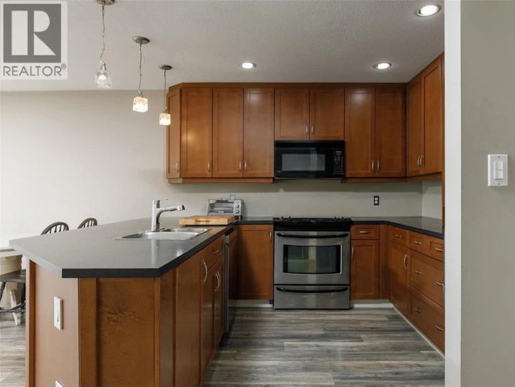 313-400 Sutton Crescent, Kelowna, BC, V1V 1Y3 - 10
