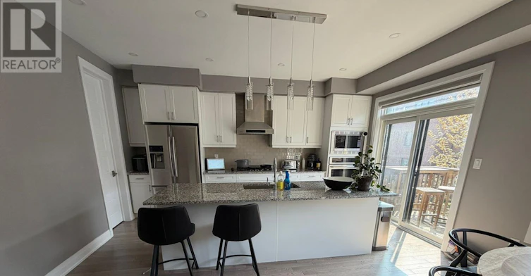 9 Vaudeville Drive, Toronto, ON, M8W 0B5 - 9