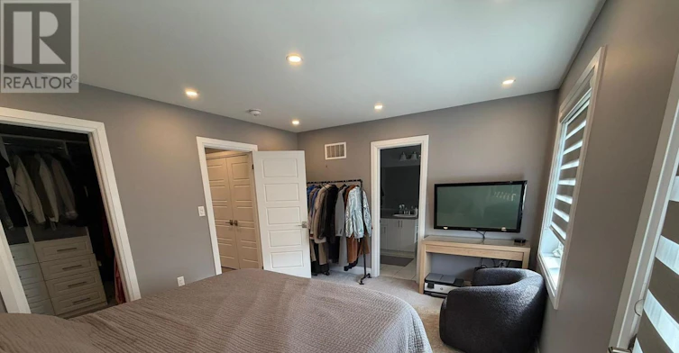 9 Vaudeville Drive, Toronto, ON, M8W 0B5 - 15