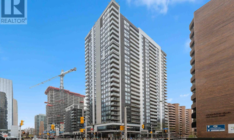1502-340 Queen Street