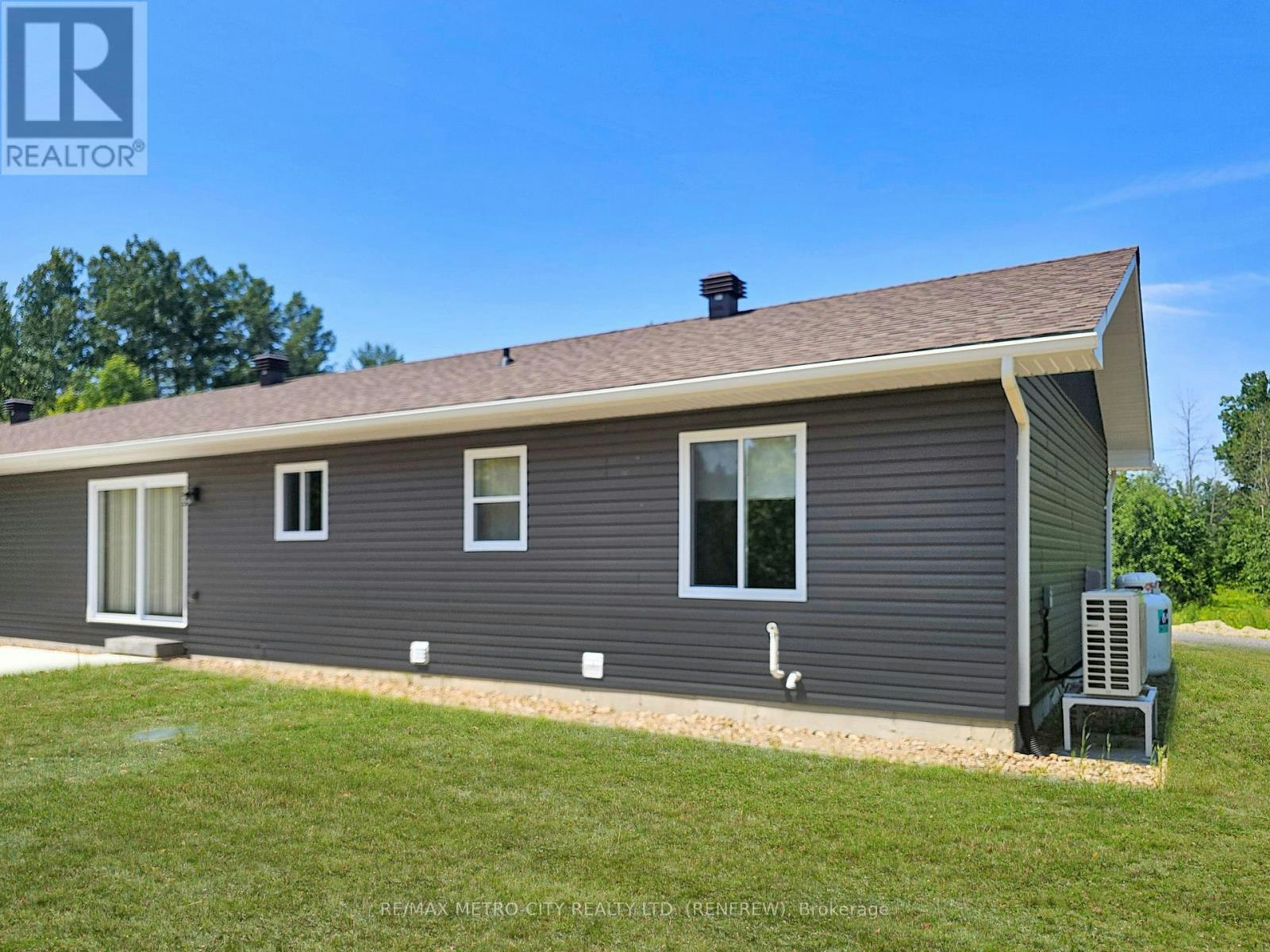 A-321A Usborne Street, Braeside, ON, K7S 1W2 - 9