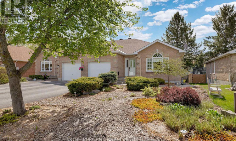 18 Dr. Gordon Crescent