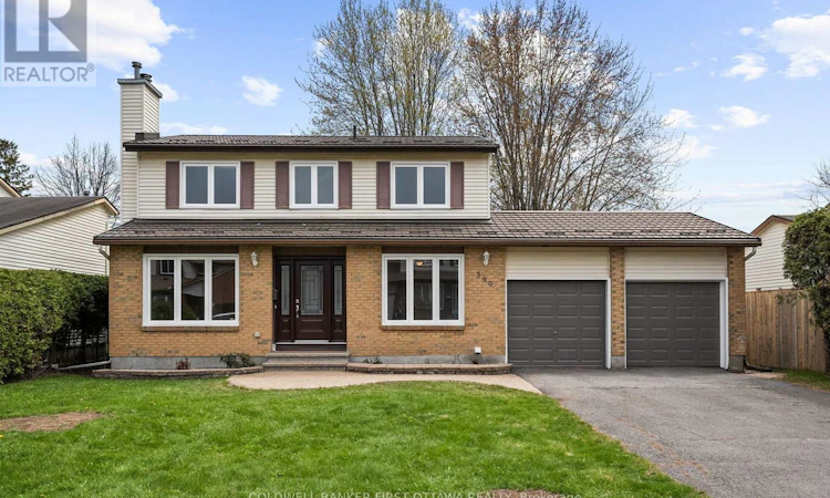 390 Cloverheath Crescent