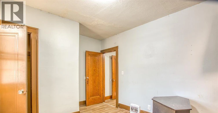 UPPER-478 Rosedale Avenue, Windsor, ON, N8X 1X6 - 9