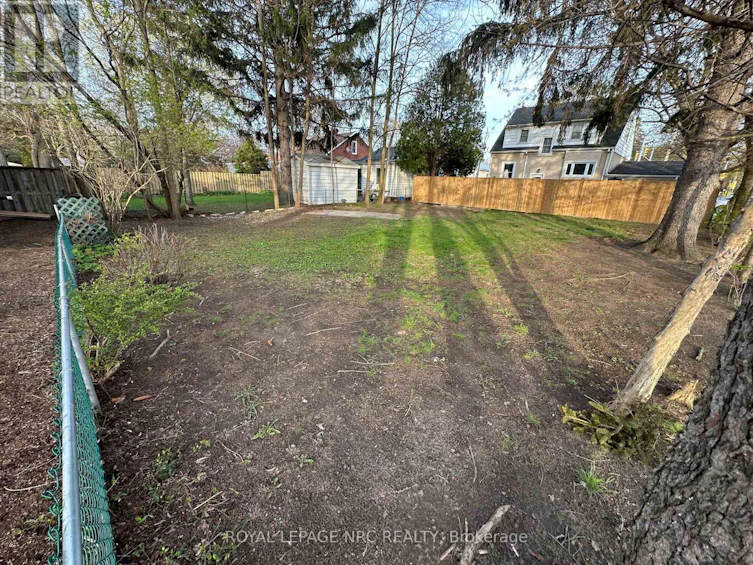 2A Corbett Avenue, St. Catharines, ON, L2N 5M4 - 3