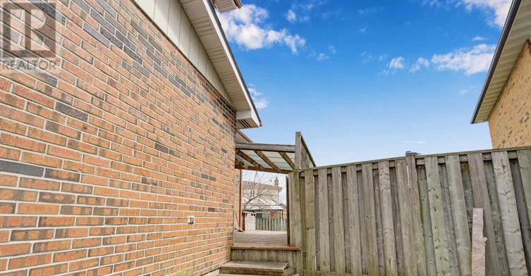 32 Lady Stewart Boulevard, Brampton, ON, L6S 3Y3 - 22