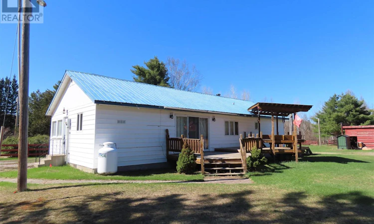 16 Ski Hill Road