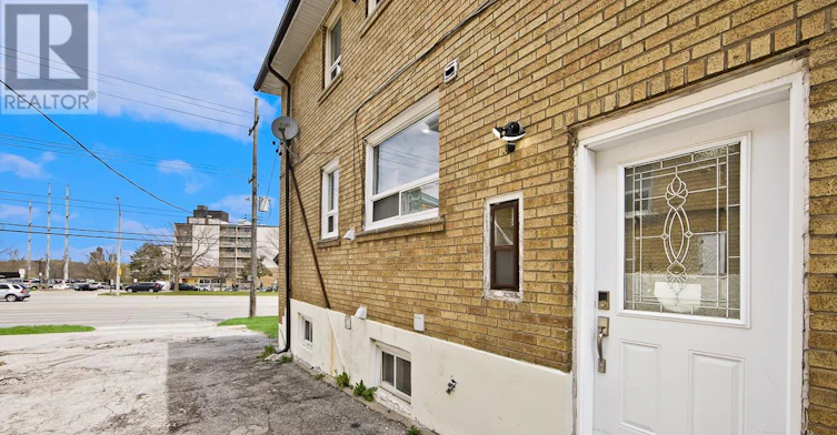 2953 Lawrence Avenue E, Toronto, ON, M1P 2V6 - 6