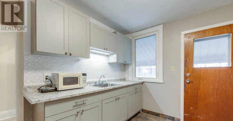 2 UPPER-576 Ossington Avenue S, Toronto, ON, M6G 3T5 - 6