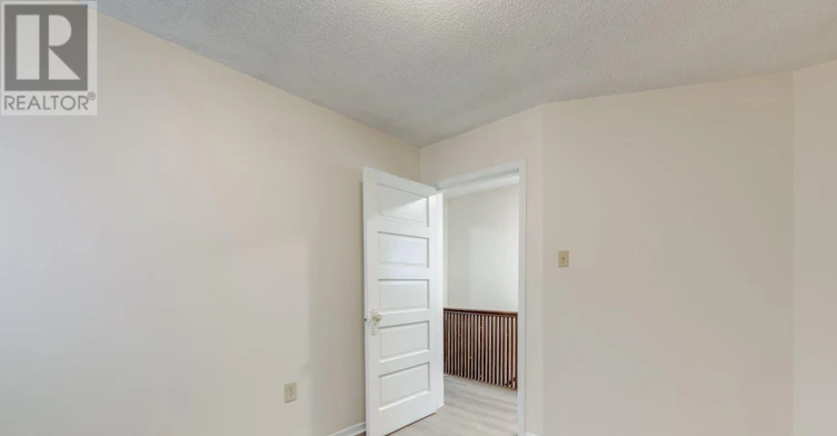 2 UPPER-576 Ossington Avenue S, Toronto, ON, M6G 3T5 - 22