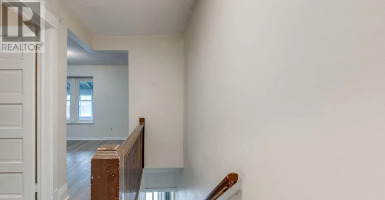 2 UPPER-576 Ossington Avenue S, Toronto, ON, M6G 3T5 - 4