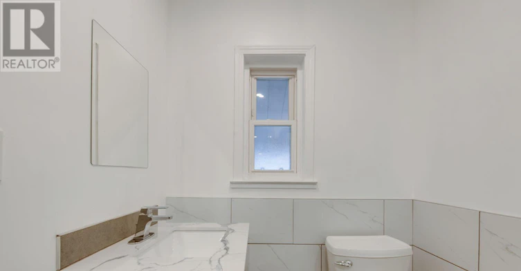 2 UPPER-576 Ossington Avenue S, Toronto, ON, M6G 3T5 - 17