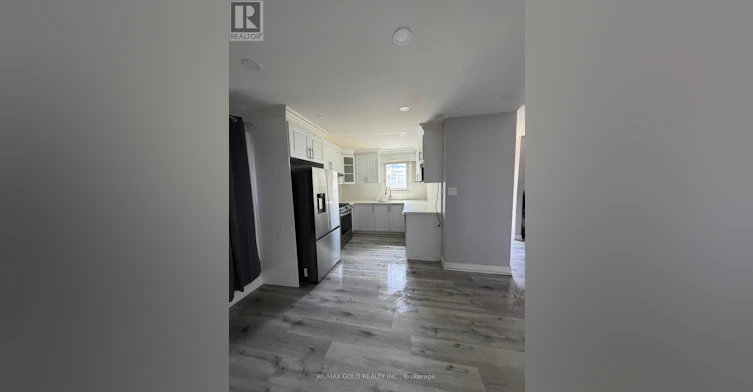 UPPER Leave 1/2nd Floor 5 Herron Place, Brampton, ON, L6S 1P3 - 3