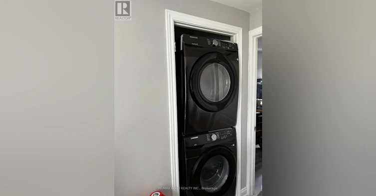UPPER Leave 1/2nd Floor 5 Herron Place, Brampton, ON, L6S 1P3 - 13