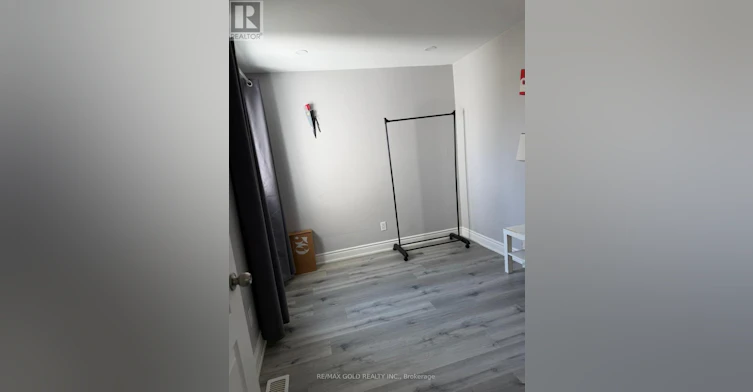UPPER Leave 1/2nd Floor 5 Herron Place, Brampton, ON, L6S 1P3 - 11