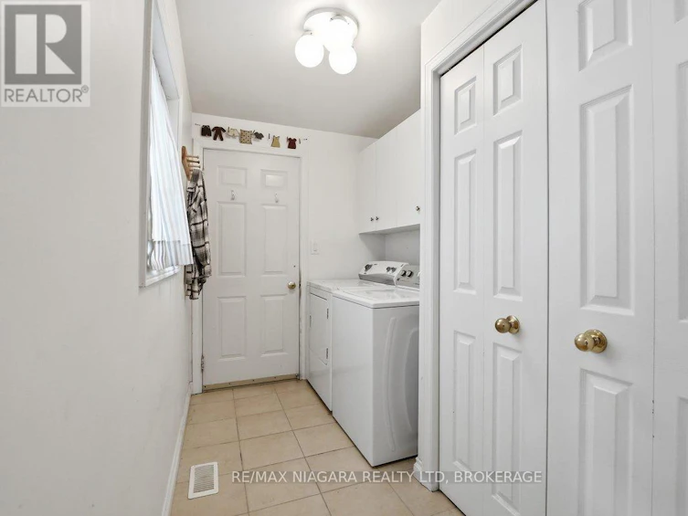 23-5 Lakeside Drive W, St. Catharines, ON, L2M 1P3 - 27