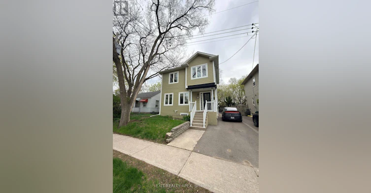 11 Uno Drive, Toronto, ON, M8Z 3N7