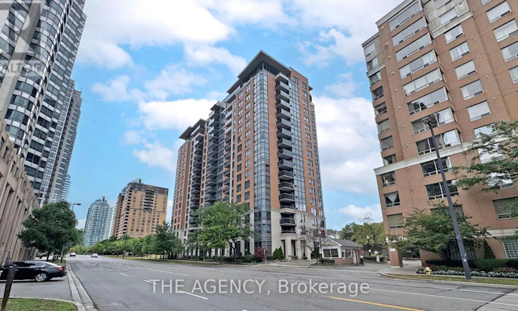 1402-880 Grandview Way