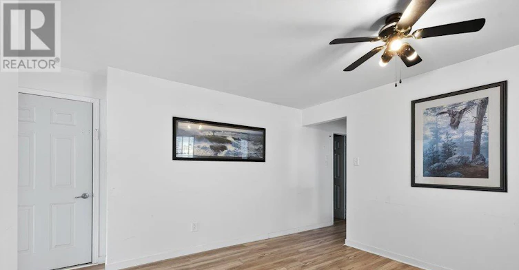 3-20 Bridesburg Drive, Toronto, ON, M9R 2K3 - 4