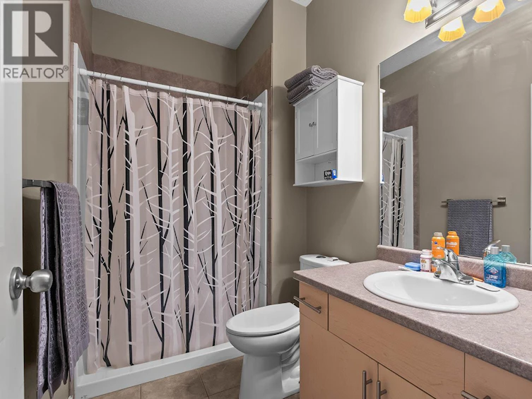 4002 25 Street, Vernon, BC, V1T 4R7 - 40