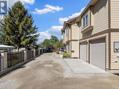 4002 25 Street - 2