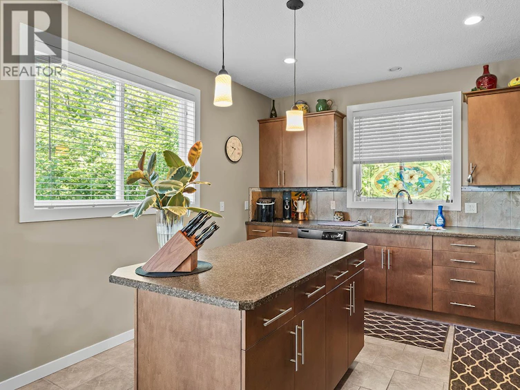 4002 25 Street, Vernon, BC, V1T 4R7 - 7