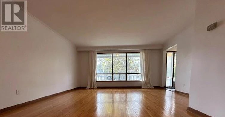 19 Sandbourne Crescent, Toronto, ON, M2L 3A5 - 5