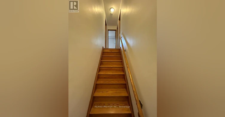 19 Sandbourne Crescent, Toronto, ON, M2L 3A5 - 12