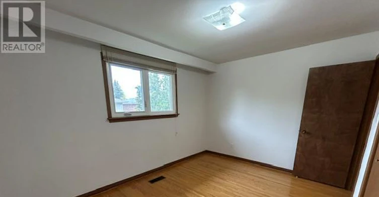 19 Sandbourne Crescent, Toronto, ON, M2L 3A5 - 13