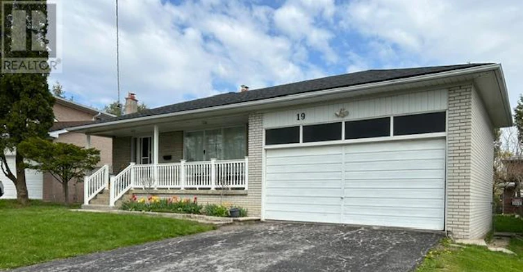 19 Sandbourne Crescent, Toronto, ON, M2L 3A5 - 2