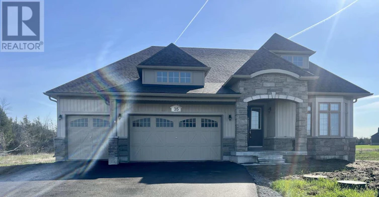 35 East Vista Terrace, Quinte West, ON, K0K 1L0