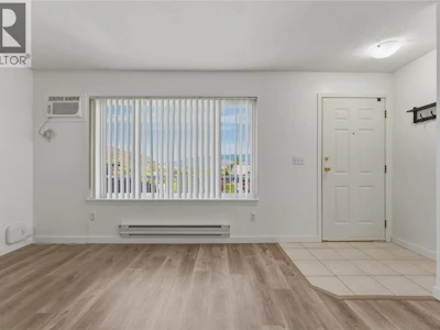 211-4305 Bellevue Drive - 4