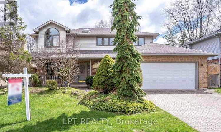 488 Sunnyside Crescent