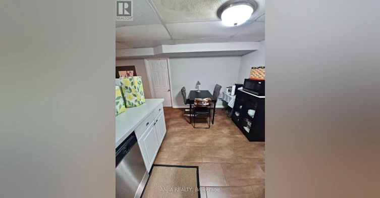 LOWER-256 Homewood Avenue, Toronto, ON, M2R 2N3 - 8