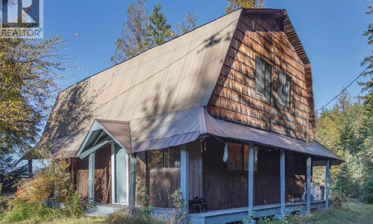 3217 Lumby Mabel Lake Road