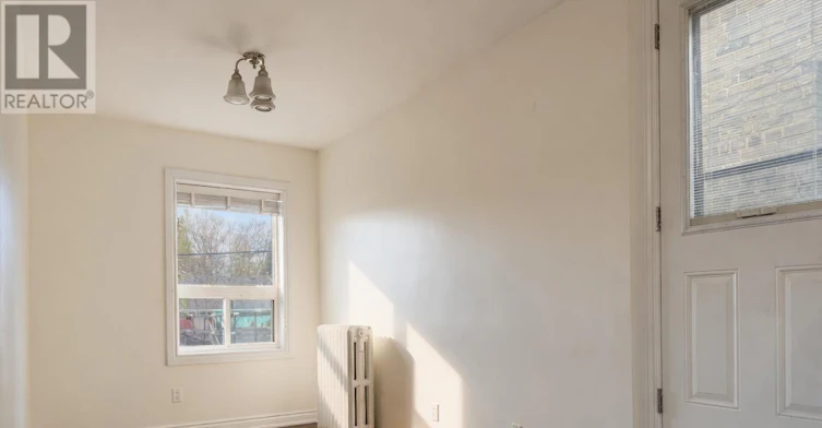 2-2038 Danforth Avenue, Toronto, ON, M4C 1J6 - 3