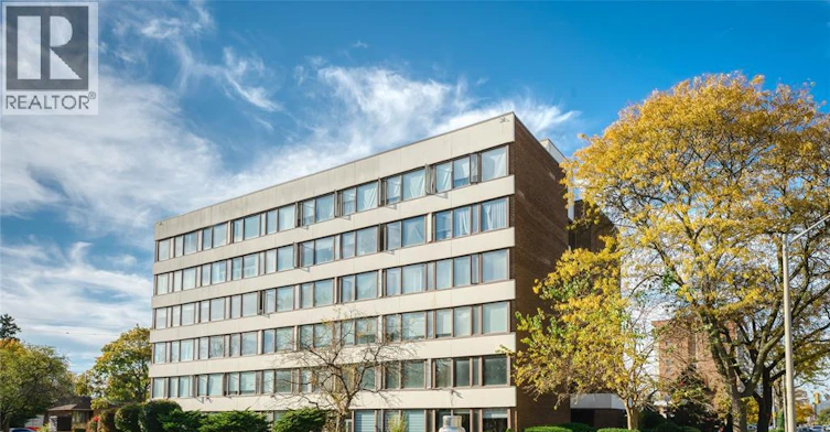 402-2144 Pelissier, Windsor, ON, N8X 1N4