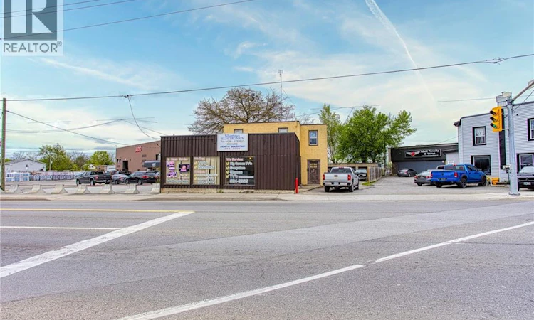 230 Welland Avenue