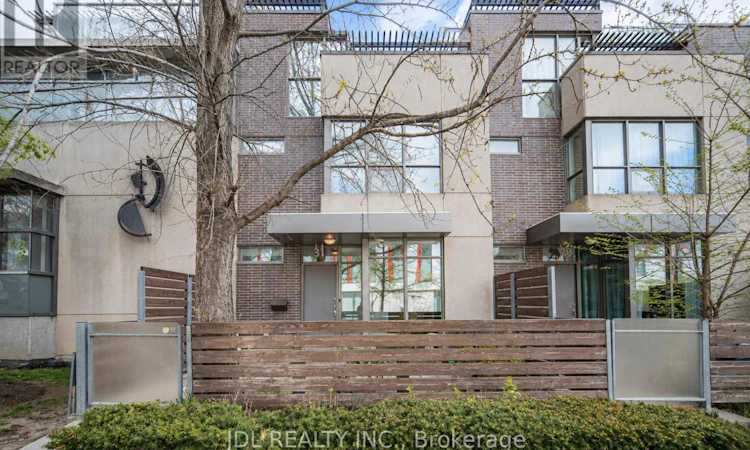 TH8-31 Brunel Court