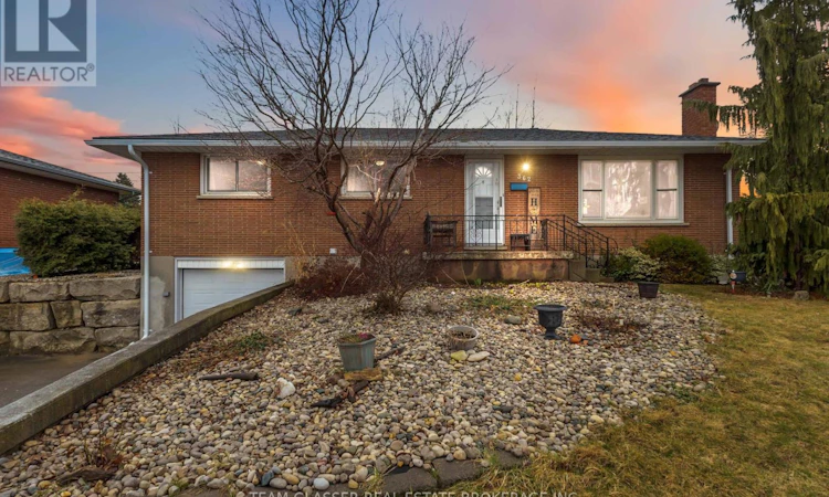 362 Chippendale Crescent