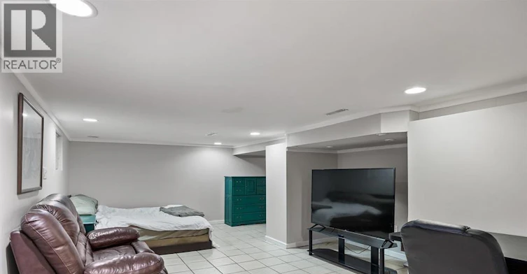 LOWER-1640 Hall, Windsor, ON, N8X 4S1 - 2
