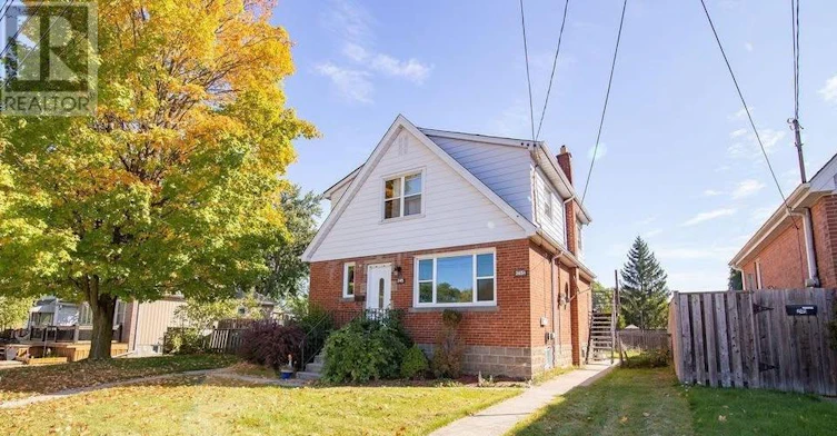 UPPER-245 22nd Street EAST, Hamilton, ON, L8V 2V8