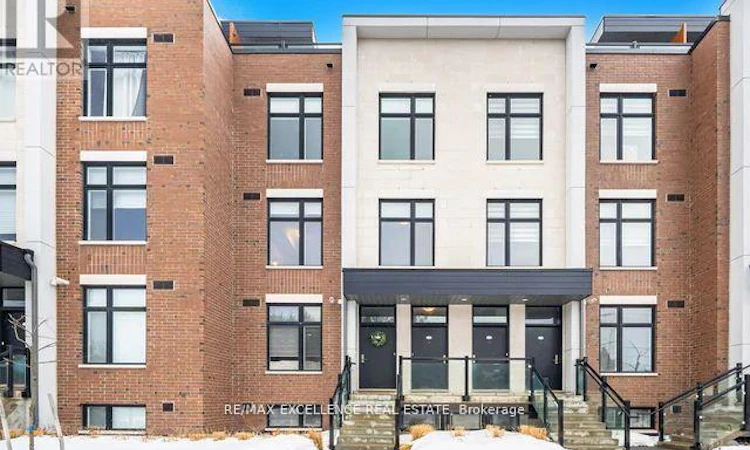 214-9560 Islington Avenue S